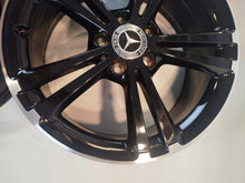 Laden Sie das Bild in den Galerie-Viewer, 4x Alufelge 18 Zoll 7.5" 5x112 49ET Glanz Schwarz A1774011300 Mercedes-Benz FEL5976688143th
