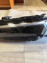Laden Sie das Bild in den Galerie-Viewer, Frontscheinwerfer Honda Civic I 100-8F06E FALSE Scheinwerfer Headlight SCH8671117984op