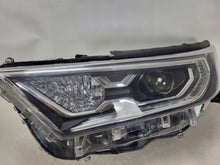 Load image into Gallery viewer, Frontscheinwerfer Toyota V Links Scheinwerfer Headlight SCH1823420240hn