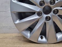 Laden Sie das Bild in den Galerie-Viewer, 1x Alufelge 16 Zoll 6.0&quot; 5x100 45ET 6F9601025 Seat Arona Rim Wheel