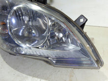 Laden Sie das Bild in den Galerie-Viewer, Frontscheinwerfer Mercedes-Benz Vito W639 A6398201961 Halogen Rechts Headlight