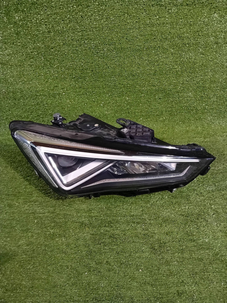 Frontscheinwerfer Cupra Formentor Rechts Scheinwerfer Headlight SCH5714225871yq