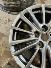 Load image into Gallery viewer, 1x Alufelge 17 Zoll 7.0" 5x114.3 45ET Glanz Silber 9965A17070 Mazda I Rim Wheel FEL7849902436bq