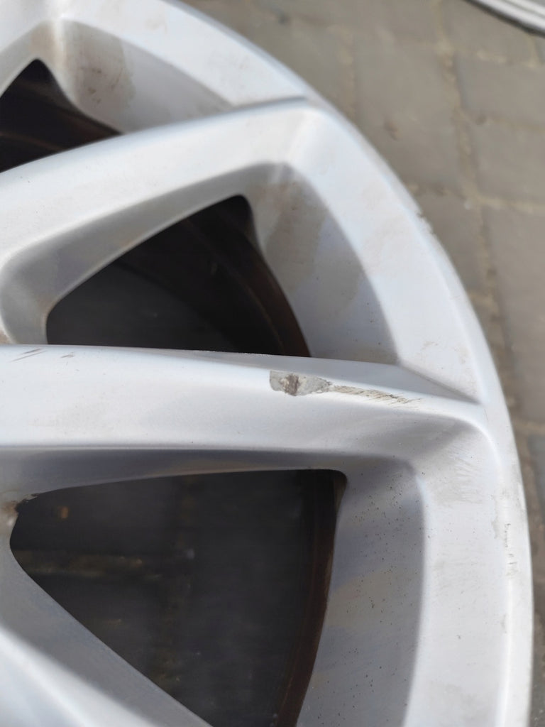 1x Alufelge 15 Zoll 6.0" 5x100 38ET Glanz Silber 6J0601025K Seat Ibiza Iv FEL2250312230ll