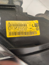 Load image into Gallery viewer, Frontscheinwerfer VW Passat Cc 3C8941751C Xenon Links Scheinwerfer Headlight SCH6522761178le