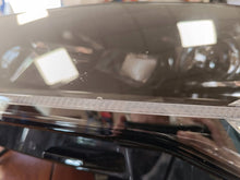 Laden Sie das Bild in den Galerie-Viewer, Frontscheinwerfer Skoda Enyaq 5LB941015B LED Links Scheinwerfer Headlight