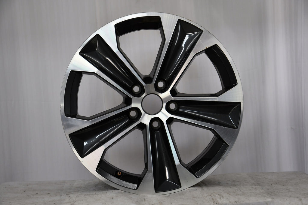 1x Alufelge 17 Zoll 7.0" 5x112 45ET Glanz 575601025 Seat Rim Wheel