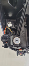 Laden Sie das Bild in den Galerie-Viewer, Frontscheinwerfer Mazda 2 Demio D43N-51040 Links Scheinwerfer Headlight SCH8900579302wg