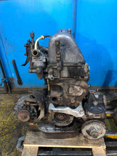 Load image into Gallery viewer, Motor Mercedes-Benz W123 W115 115954 2.3 109PS 80kW 341TKm Benzin Komplett