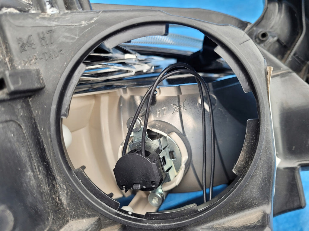 Frontscheinwerfer Opel Astra J 13371595-LH 1EG010011-61 Links Headlight SCH3509644107gl