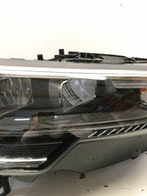 Laden Sie das Bild in den Galerie-Viewer, Frontscheinwerfer Audi Q3 83A941012 83A941011 Full LED Rechts Headlight