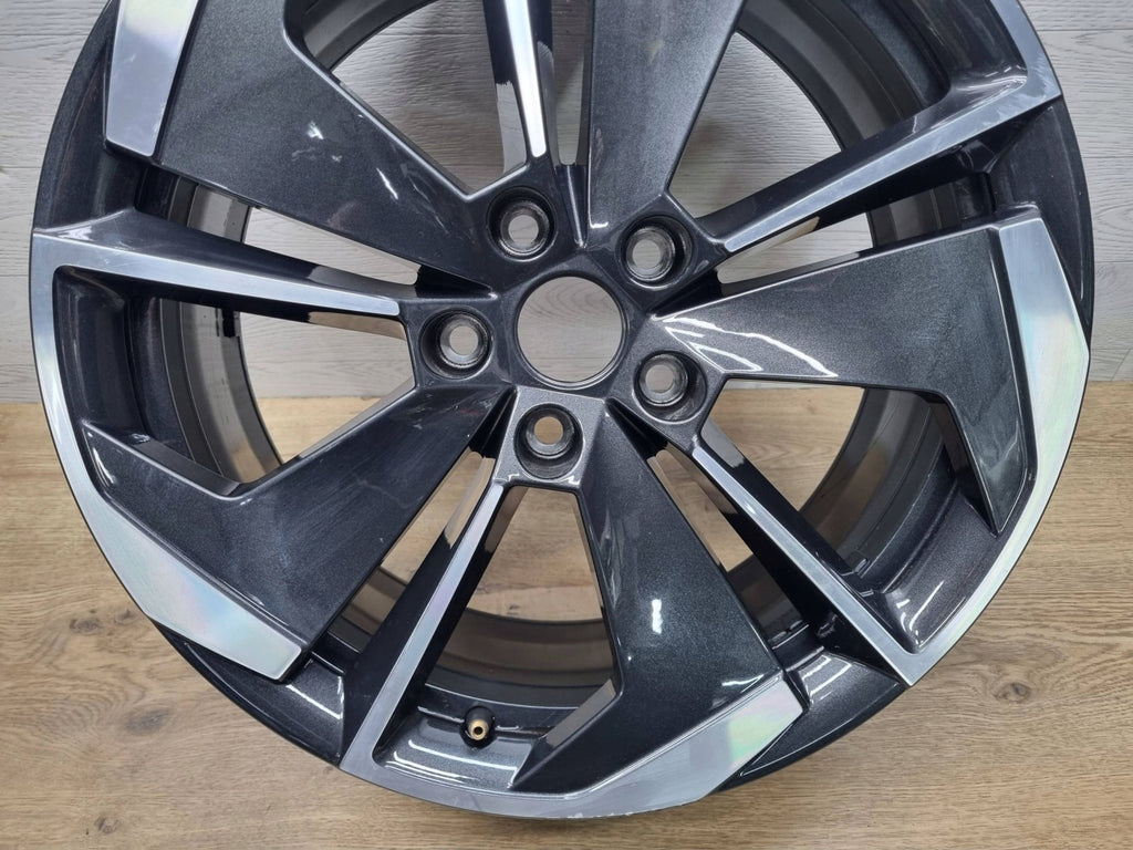 1x Alufelge 18 Zoll 7.5" 5x112 48ET Glanz Schwarz 5E3601025N Skoda Octavia I FEL8333061733ag