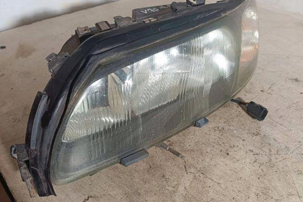 Frontscheinwerfer Volvo V70 II S60 I 8662919 Ein Stück (Rechts oder Links) SCH5460900154uo