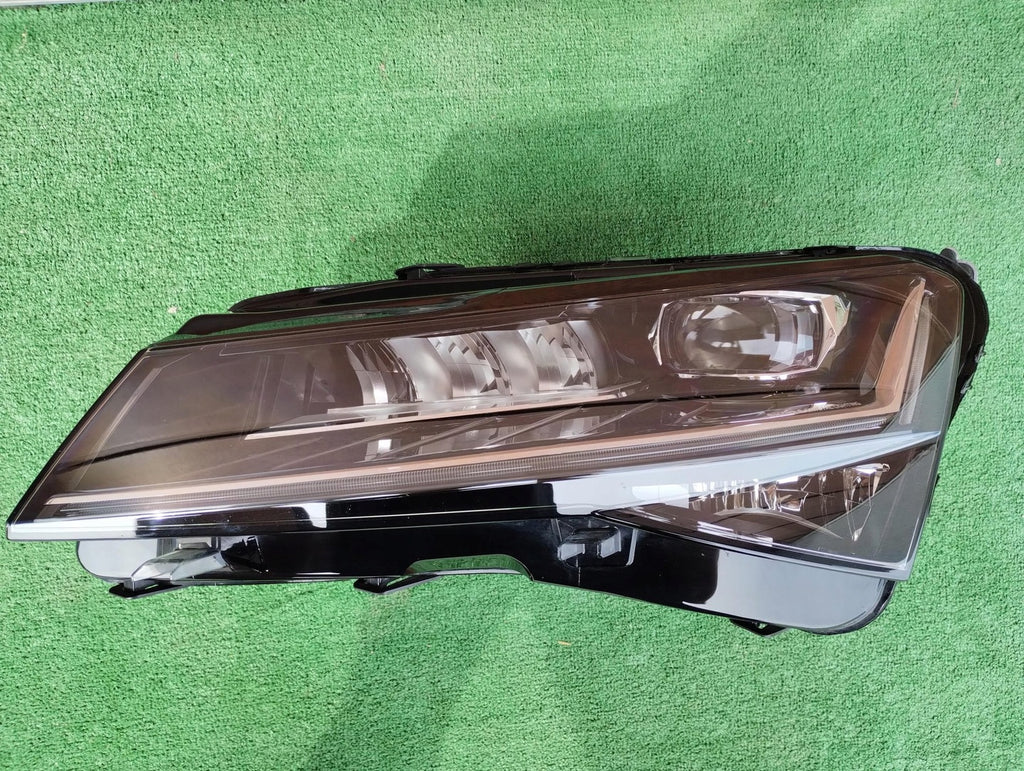 Frontscheinwerfer Skoda Superb III 3V1941017D Xenon Links Scheinwerfer Headlight