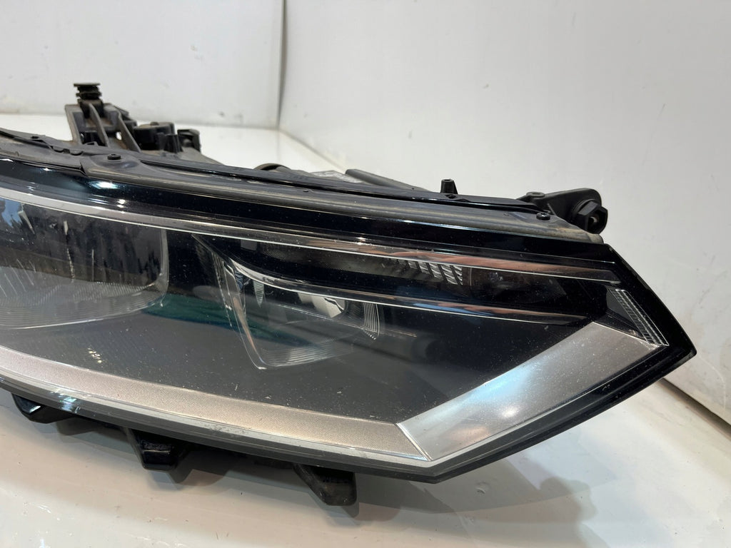 Frontscheinwerfer VW Passat B8 3G2941006B 888131761FG Rechts Headlight