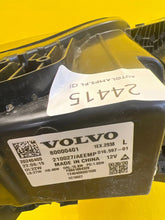 Load image into Gallery viewer, Frontscheinwerfer Volvo 80000401 LED Links Scheinwerfer Headlight SCH7653465780dg