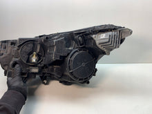 Laden Sie das Bild in den Galerie-Viewer, Frontscheinwerfer Opel Crossland X YQ00709880 Rechts Scheinwerfer Headlight SCH8020645721xr