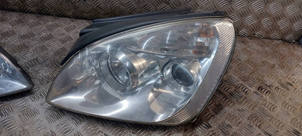 Frontscheinwerfer Kia Carens III Ein Stück (Rechts oder Links) Headlight