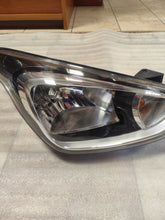 Laden Sie das Bild in den Galerie-Viewer, Frontscheinwerfer Hyundai I10 92102-B9000 Rechts Scheinwerfer Headlight SCH8795901237fs