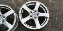 Load image into Gallery viewer, 4x Alufelge 16 Zoll 7.0" 5x108 50ET Glanz Silber 31423046 Volvo V70 I V60 S60 FEL9105170772kn