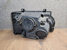 Laden Sie das Bild in den Galerie-Viewer, Frontscheinwerfer Land Rover Range Sport L320 Xenon Links Scheinwerfer Headlight SCH8706365017th