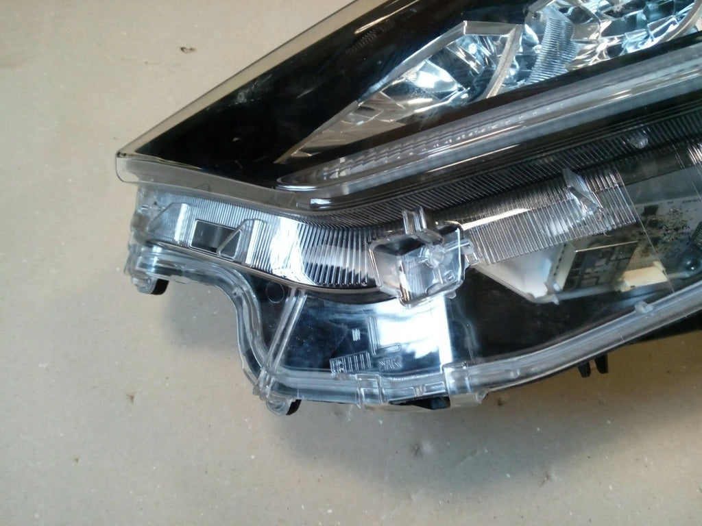 Frontscheinwerfer Toyota Yaris LED Links Scheinwerfer Headlight SCH2239765595hp