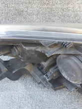 Laden Sie das Bild in den Galerie-Viewer, Frontscheinwerfer Renault Megane III Links Scheinwerfer Headlight SCH2541581989rh