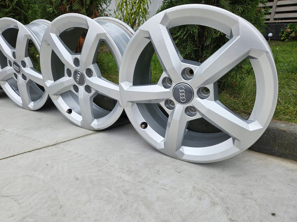 4x Alufelge 16 Zoll 6.0" 5x112 43ET Glanz Silber 81A071496 Audi Q2 Rim Wheel FEL7152977141nl