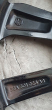 Load image into Gallery viewer, 1x Alufelge 17 Zoll 7.0" 5x112 45ET Glanz Schwarz 2GA601025AG VW T-Roc Troc FEL4668851857gg