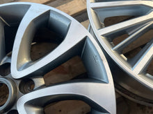 Load image into Gallery viewer, 1x Alufelge 17 Zoll 1KR7A Nissan Juke F15 Rim Wheel FEL1296855308bd