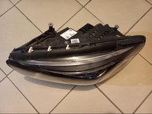 Laden Sie das Bild in den Galerie-Viewer, Frontscheinwerfer Mercedes-Benz W247 A2479061903 LED Links Headlight