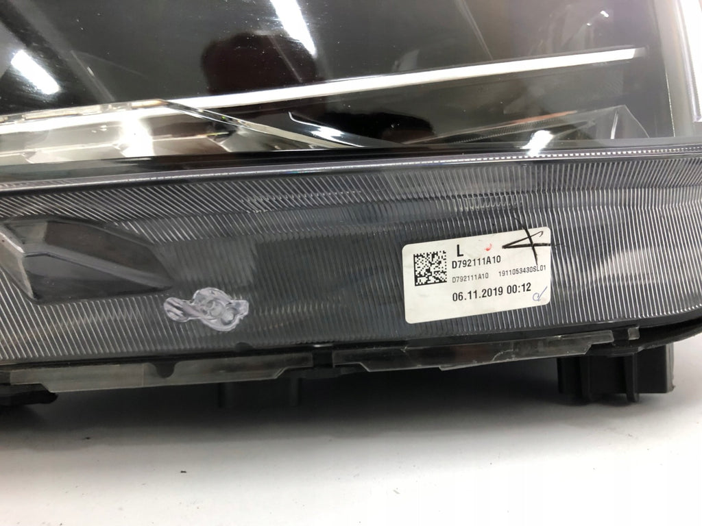 Frontscheinwerfer Hyundai Tucson D792111A10 Links Scheinwerfer Headlight SCH2567393475bn
