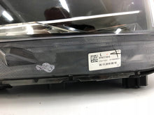 Load image into Gallery viewer, Frontscheinwerfer Hyundai Tucson D792111A10 Links Scheinwerfer Headlight SCH2567393475bn