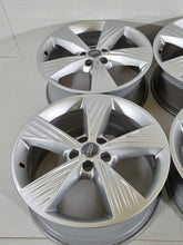 Laden Sie das Bild in den Galerie-Viewer, 4x Alufelge 19 Zoll 8.0" 5x112 45ET Glanz Silber 89A601025B Audi E-Tron FEL3618009617ty