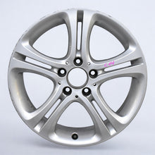 Laden Sie das Bild in den Galerie-Viewer, 1x Alufelge 17 Zoll 7.5&quot; 5x112 52,5ET A2464010100 Mercedes-Benz W176 Rim Wheel