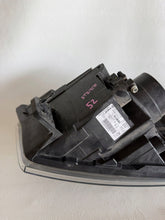 Laden Sie das Bild in den Galerie-Viewer, Frontscheinwerfer Opel Vivaro B Trafic III 260605173R Links Headlight SCH9193236679tb