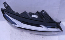 Laden Sie das Bild in den Galerie-Viewer, Frontscheinwerfer Dacia Sandero III Logan 260107920R LED Rechts Headlight