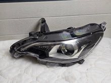Laden Sie das Bild in den Galerie-Viewer, Frontscheinwerfer Peugeot 108 90026268 Links Scheinwerfer Headlight SCH8027308353ab