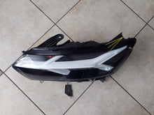 Laden Sie das Bild in den Galerie-Viewer, Frontscheinwerfer Dacia Sandero III Logan Jogger 260601750R-1 Links Headlight SCH7385661880nj