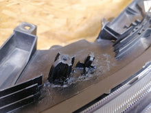 Laden Sie das Bild in den Galerie-Viewer, Frontscheinwerfer Peugeot 2008 I 90167010 LED Links Scheinwerfer Headlight