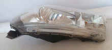 Laden Sie das Bild in den Galerie-Viewer, Frontscheinwerfer Toyota Hilux VIII Rechts Scheinwerfer Headlight SCH4263361045oi