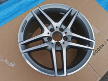 Load image into Gallery viewer, 1x Alufelge 18 Zoll 9.0&quot; 5x112 54ET A2124010400 Mercedes-Benz W212 Rim Wheel