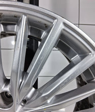 Load image into Gallery viewer, 1x Alufelge 17 Zoll 7.5" 5x120 30ET Glanz Grau 6883519 BMW G20 Rim Wheel FEL6146871533zv
