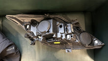 Laden Sie das Bild in den Galerie-Viewer, Frontscheinwerfer Renault Laguna I Coupe 260600015R Links Scheinwerfer Headlight SCH2313865272ux