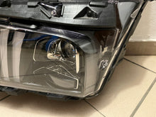 Laden Sie das Bild in den Galerie-Viewer, Frontscheinwerfer Hyundai Santa Fe IV 92101-S1601 Links Scheinwerfer Headlight SCH4979713650dg