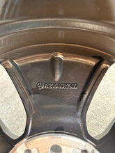 Load image into Gallery viewer, 1x Alufelge 17 Zoll 7.0&quot; 5x112 44 5ET Glanz Schwarz A2064017100 Mercedes-Benz
