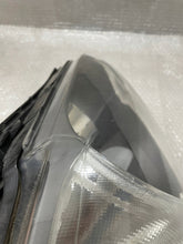 Load image into Gallery viewer, Frontscheinwerfer BMW E81 E82 E87 7193388 Rechts Scheinwerfer Headlight SCH9984230237ta