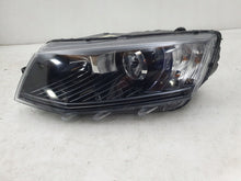 Laden Sie das Bild in den Galerie-Viewer, Frontscheinwerfer Skoda Octavia III 5E1941015B 15068591841 Xenon Links Headlight SCH1847692463wt