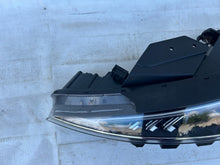 Laden Sie das Bild in den Galerie-Viewer, Frontscheinwerfer Hyundai Elantra 92101-F2 LED Links Scheinwerfer Headlight SCH3418914070vc