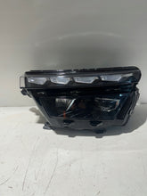 Laden Sie das Bild in den Galerie-Viewer, Frontscheinwerfer Skoda Kamiq 658941015B LED Links Scheinwerfer Headlight SCH8803821224ed